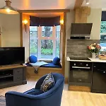 Apartment Weavers Rest - New Boutique Retreat In With Parking