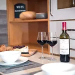 Apartment Weavers Rest - New Boutique Retreat In With Parking *