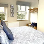 Weavers Rest - New Boutique Retreat In With Parking Skipton