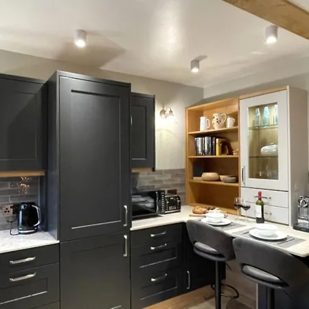 Weavers Rest - New Boutique Retreat In With Parking Appartement Skipton