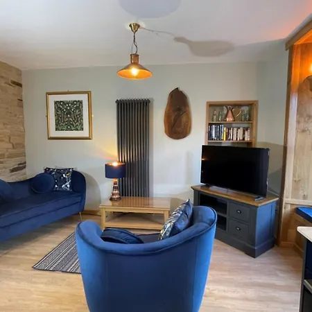 Weavers Rest - New Boutique Retreat In With Parking 아파트