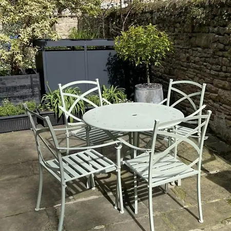 Weavers Rest - New Boutique Retreat In With Parking Apartment *