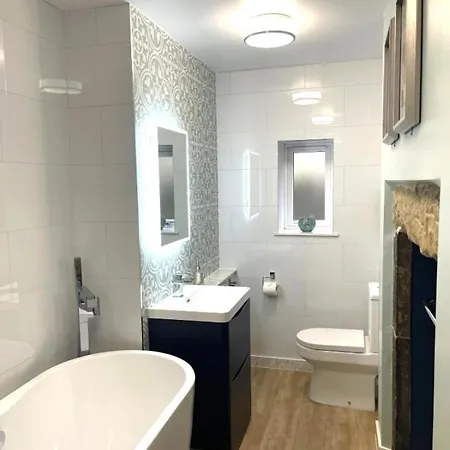 Weavers Rest - New Boutique Retreat In With Parking
