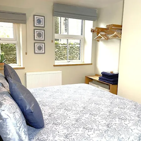 Weavers Rest - New Boutique Retreat In With Parking Skipton
