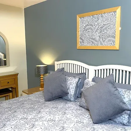 Weavers Rest - New Boutique Retreat In With Parking Apartment *